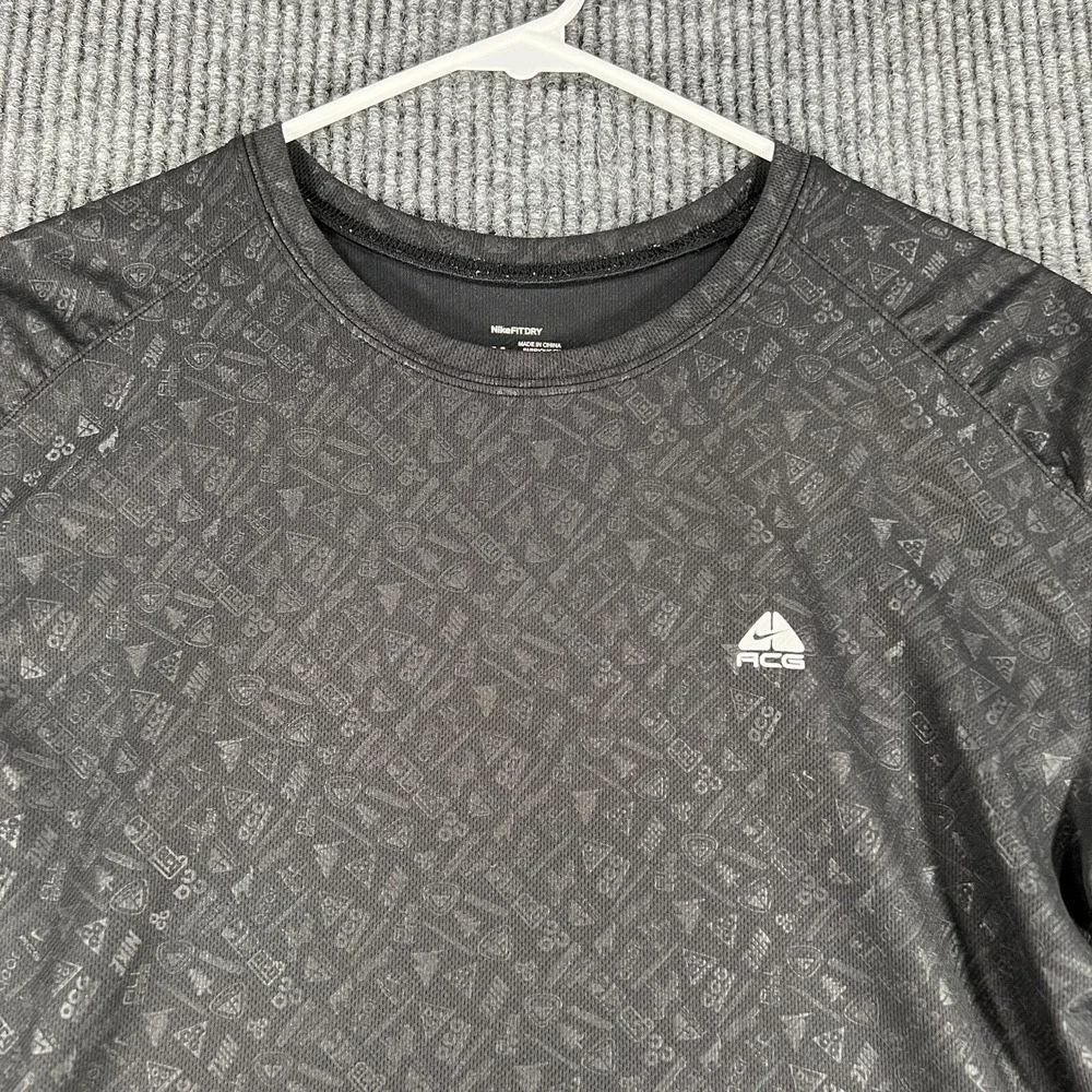 Nike ACG Shirt Womens Medium Black Long Sleeve Fit Dry Workout Activewear Casual